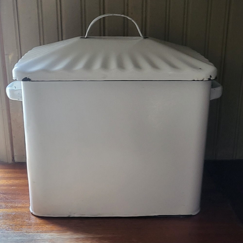 White Metal Bread Box - Picture 2 of 4